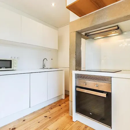 Campo De Ourique Modern Bright With Office 아파트