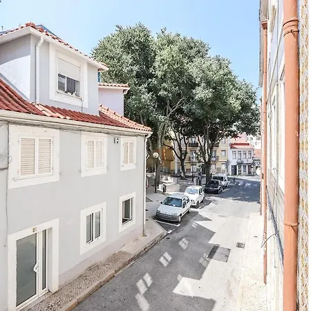 Apartment Campo De Ourique Modern Bright With Office